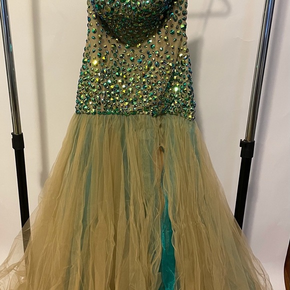 Gorgeous Strapless Prom Dress - Picture 7 of 7